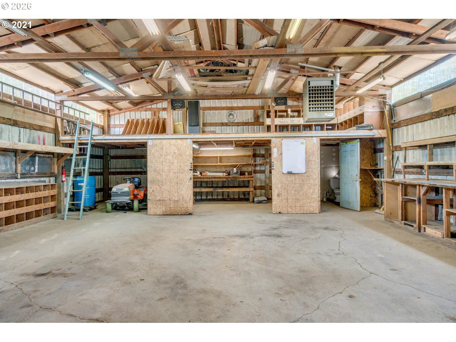 5031 Southeast Jenne Road Portland, OR 97236 - Photo 34 of 43