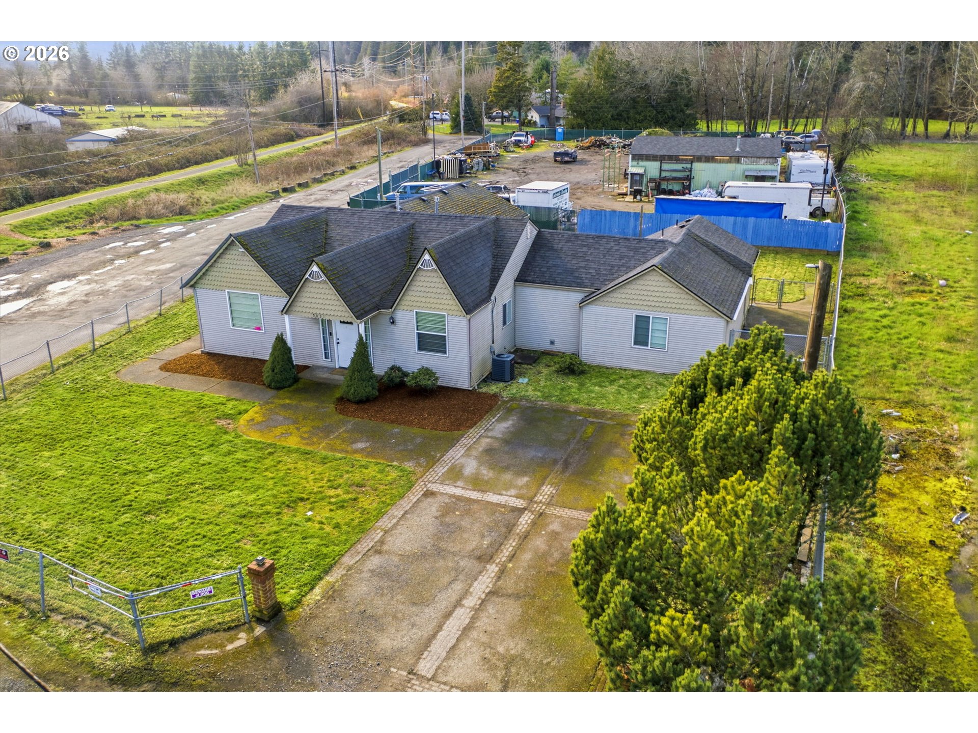 5031 Southeast Jenne Road Portland, OR 97236 - Photo 7 of 43