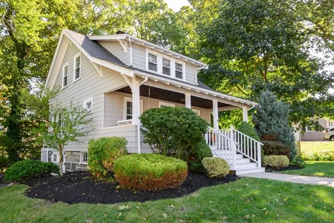 $620,000 | 87 Walnut Street, Braintree, MA 02184