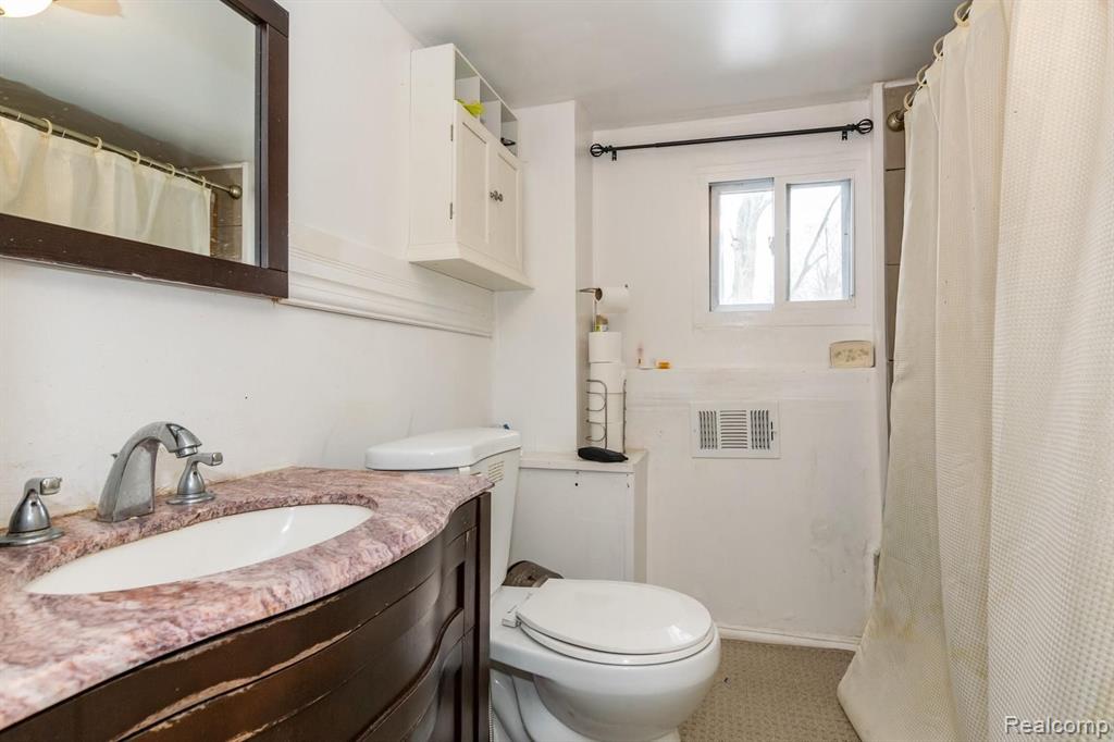 20910 Inkster Road Southfield, MI 48033 - Photo 17 of 26 Gallery Image 17