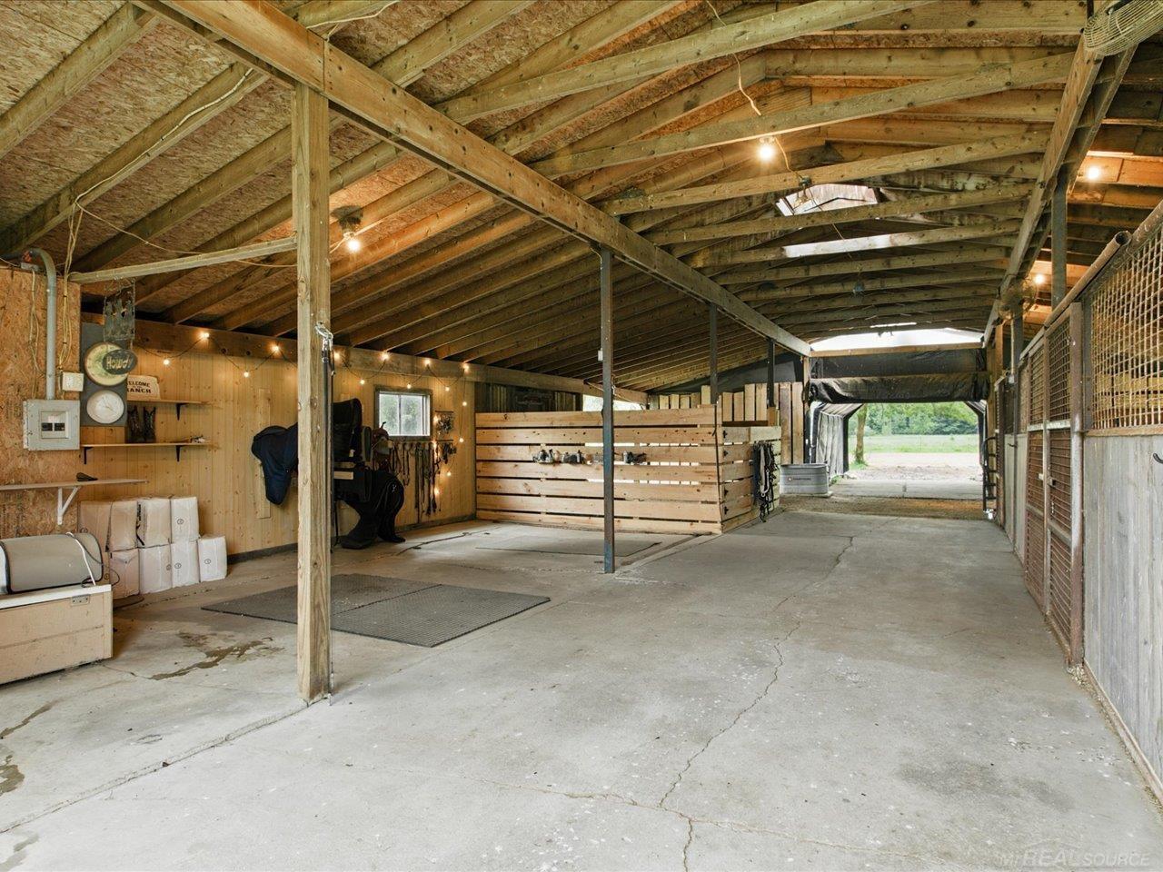 13485 South Block Road Birch Run, MI 48415 - Photo 43 of 61 50205356-84b5f78b-cf5f-47b3-89a1-ea6ee4f9d7a9.JPG