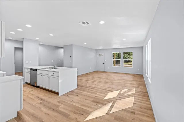 $215,000 | 520 West Hunter Street, Nevada, MO 64772