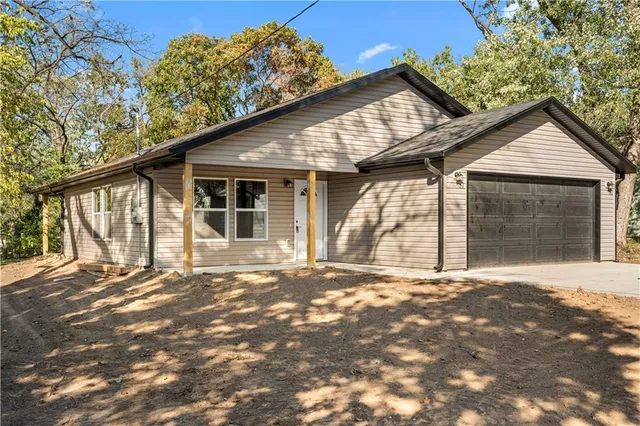 $215,000 | 520 West Hunter Street, Nevada, MO 64772