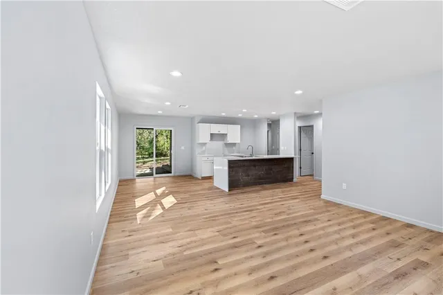 $215,000 | 520 West Hunter Street, Nevada, MO 64772