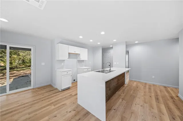 $215,000 | 520 West Hunter Street, Nevada, MO 64772