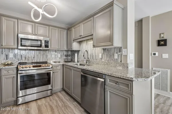 $239,000 | 400 East Bay Street, Unit 1701, Jacksonville, FL 32202