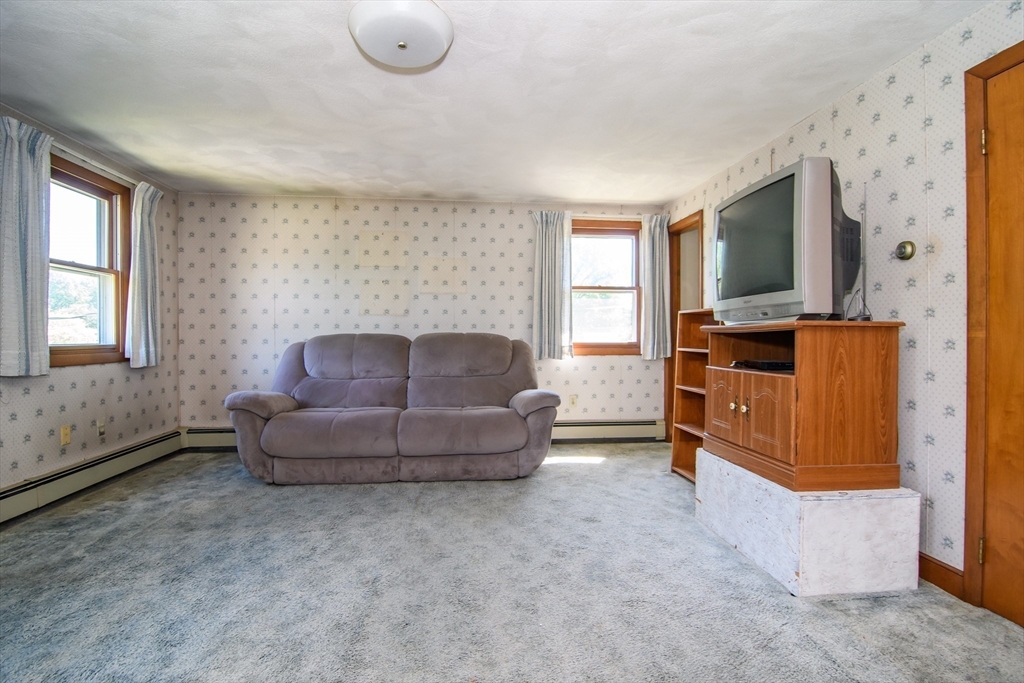 4 Hickory Road Natick, MA 01760 - Photo 14 of 24