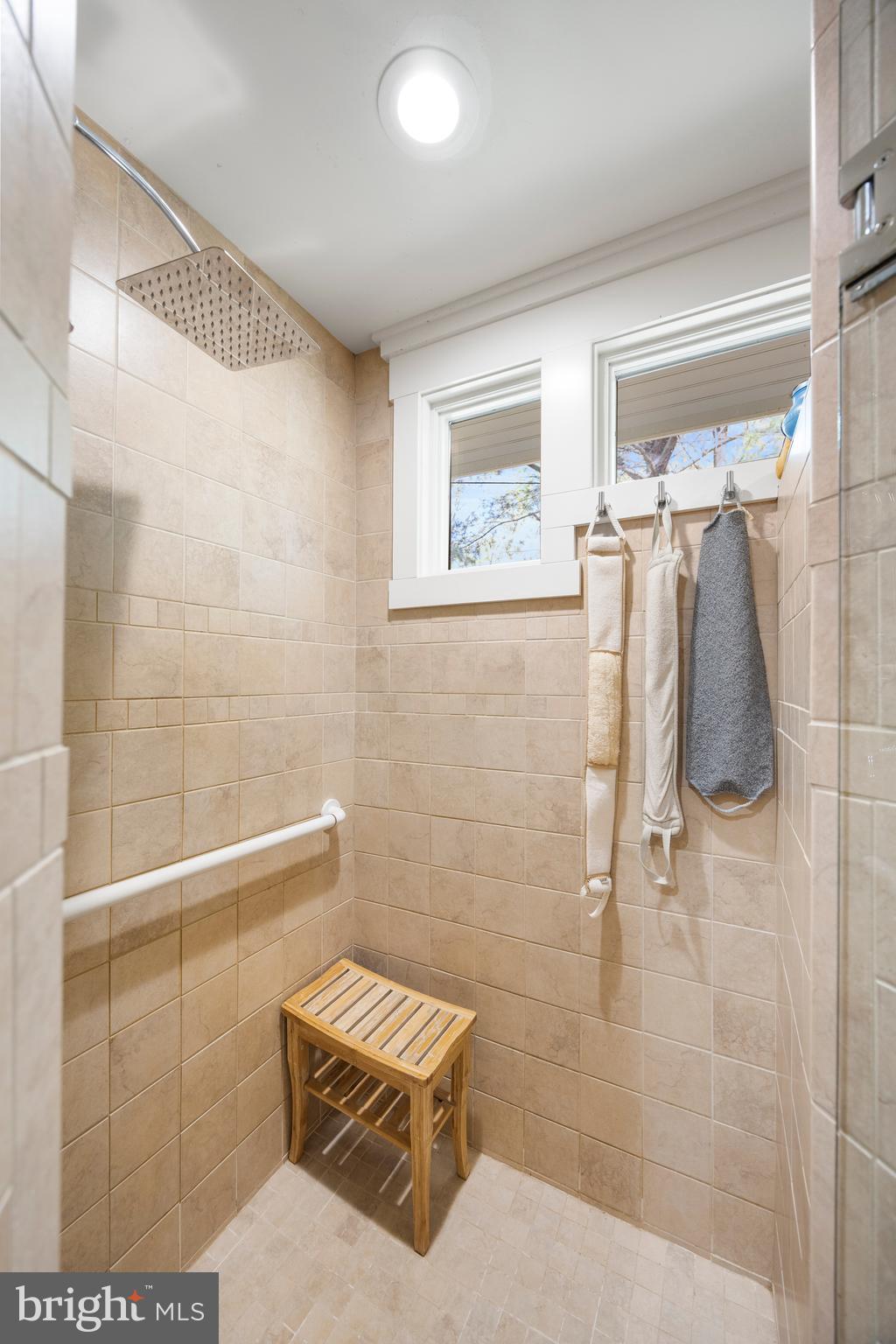 1442 Fairfield Loop Road Crownsville, MD 21032 - Photo 11 of 35 Main Lvl Shower
