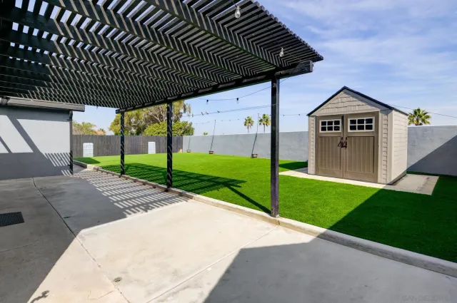 a view of outdoor space yard and garage