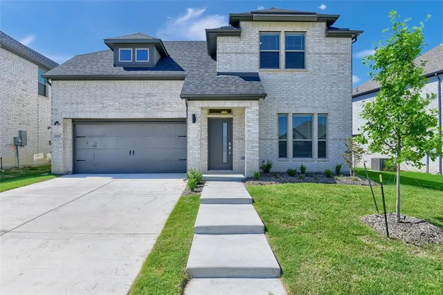 $2,700 | 2820 King William Street, Royse City, TX 75189