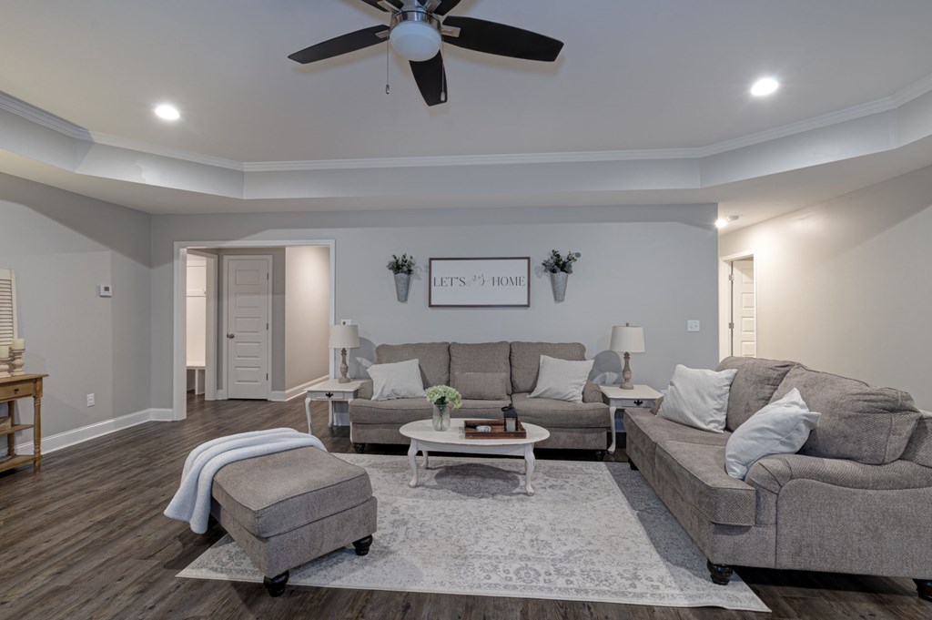 16 Maxwell Drive Fort Mitchell, AL 36856 - Photo 2 of 29 Stunning great room