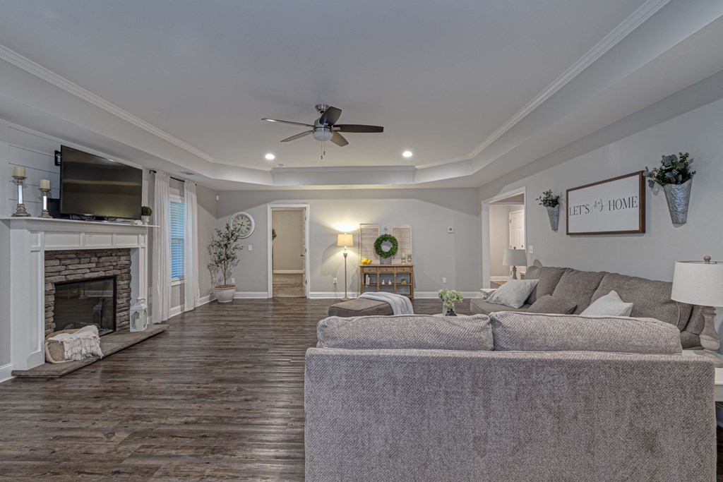 16 Maxwell Drive Fort Mitchell, AL 36856 - Photo 4 of 29 Great room