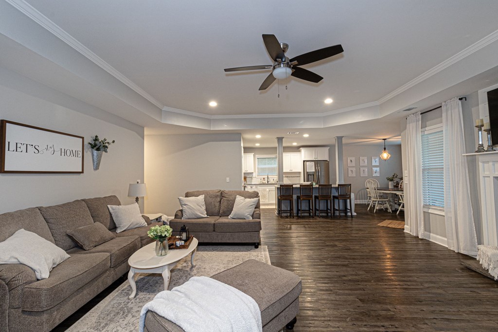 16 Maxwell Drive Fort Mitchell, AL 36856 - Photo 6 of 29 Great room looking to kitchen