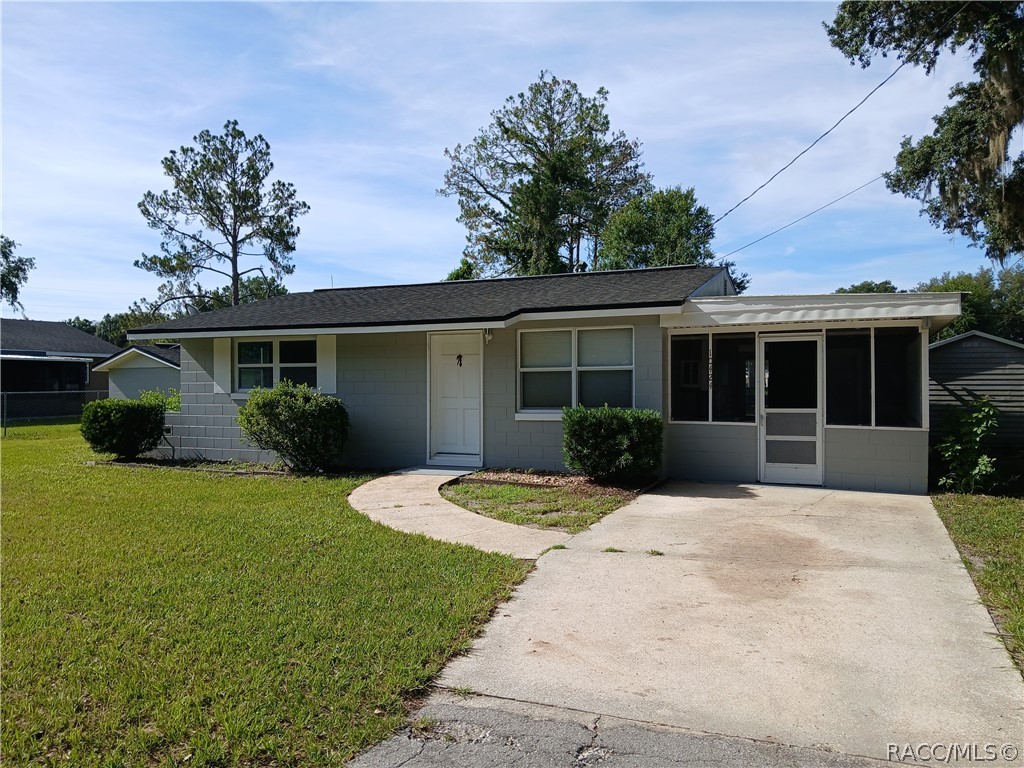 10424 East Victory Lane Inverness, FL 34450 - Photo 2 of 19