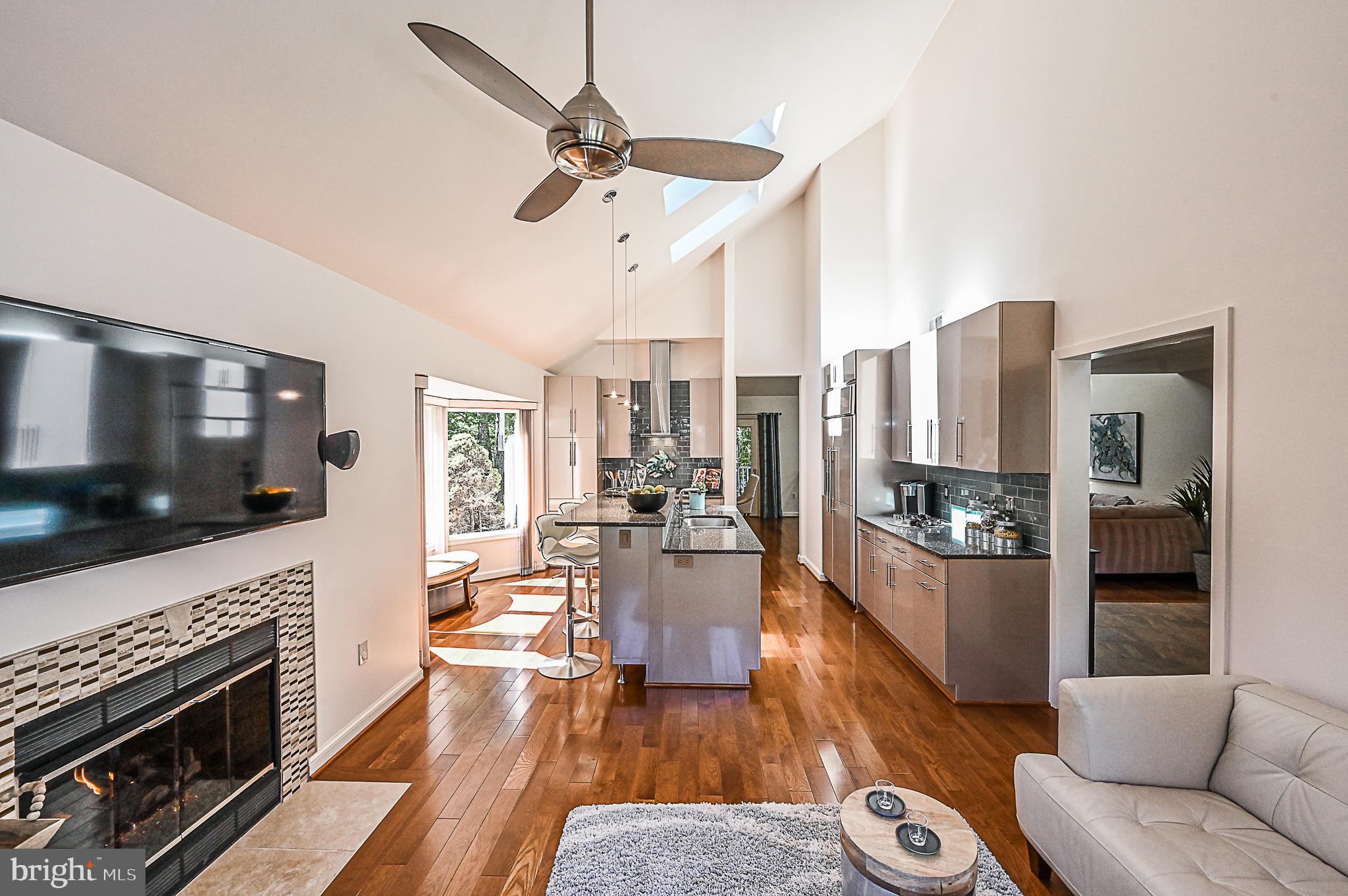 1581 Regatta Lane Reston, VA 20194 - Photo 11 of 38 Family Room