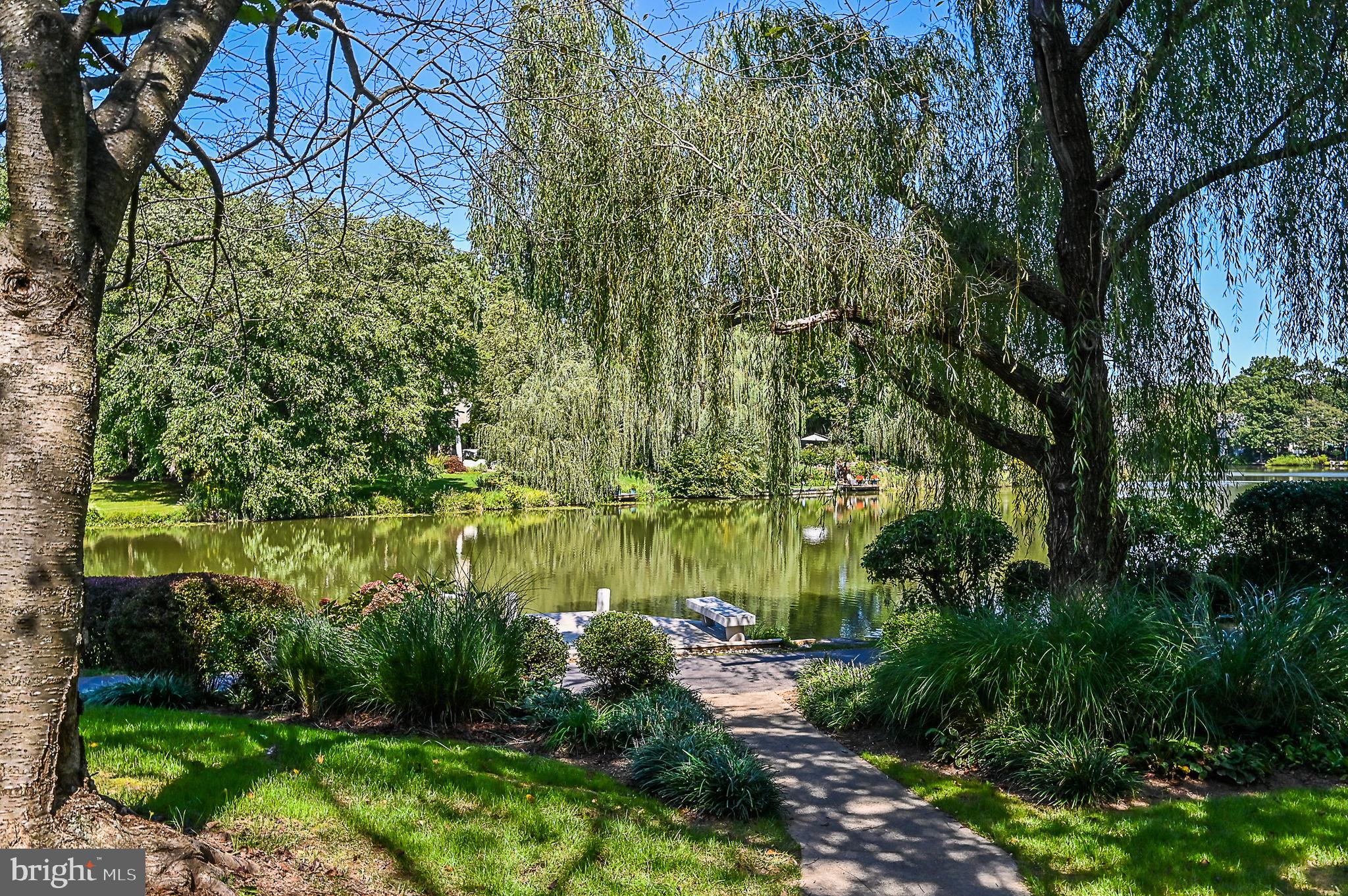 1581 Regatta Lane Reston, VA 20194 - Photo 35 of 38 Community Lake