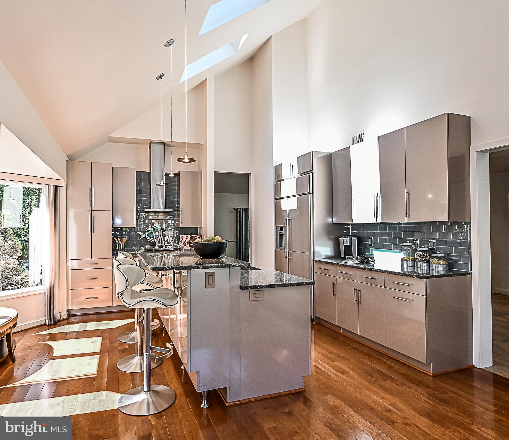 1581 Regatta Lane Reston, VA 20194 - Photo 10 of 38 Kitchen