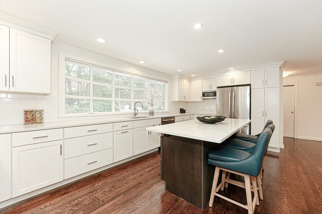 20 Wilson Road Bedford, MA 01730 - Photo 2 of 39 Gallery Image 2