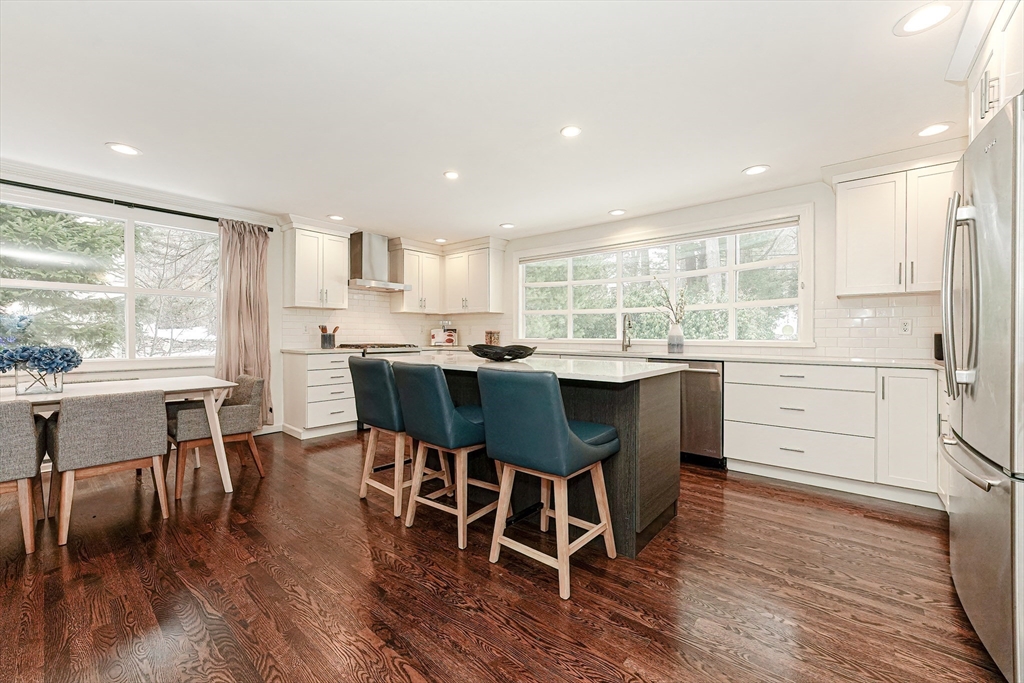 20 Wilson Road Bedford, MA 01730 - Photo 8 of 39 Gallery Image 8