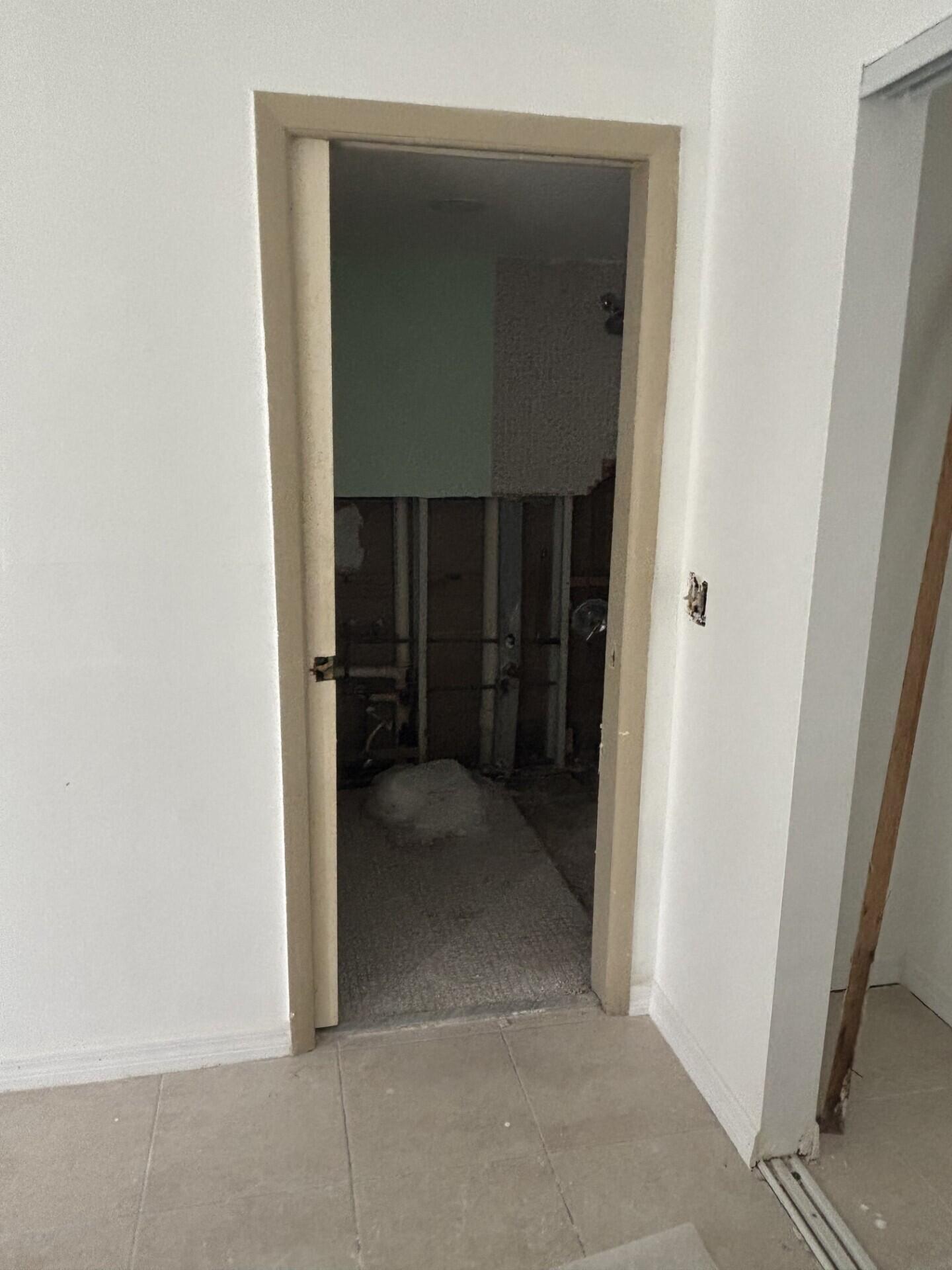 359 Normandy Lane Delray Beach, FL 33484 - Photo 15 of 27 Primary Bathroom