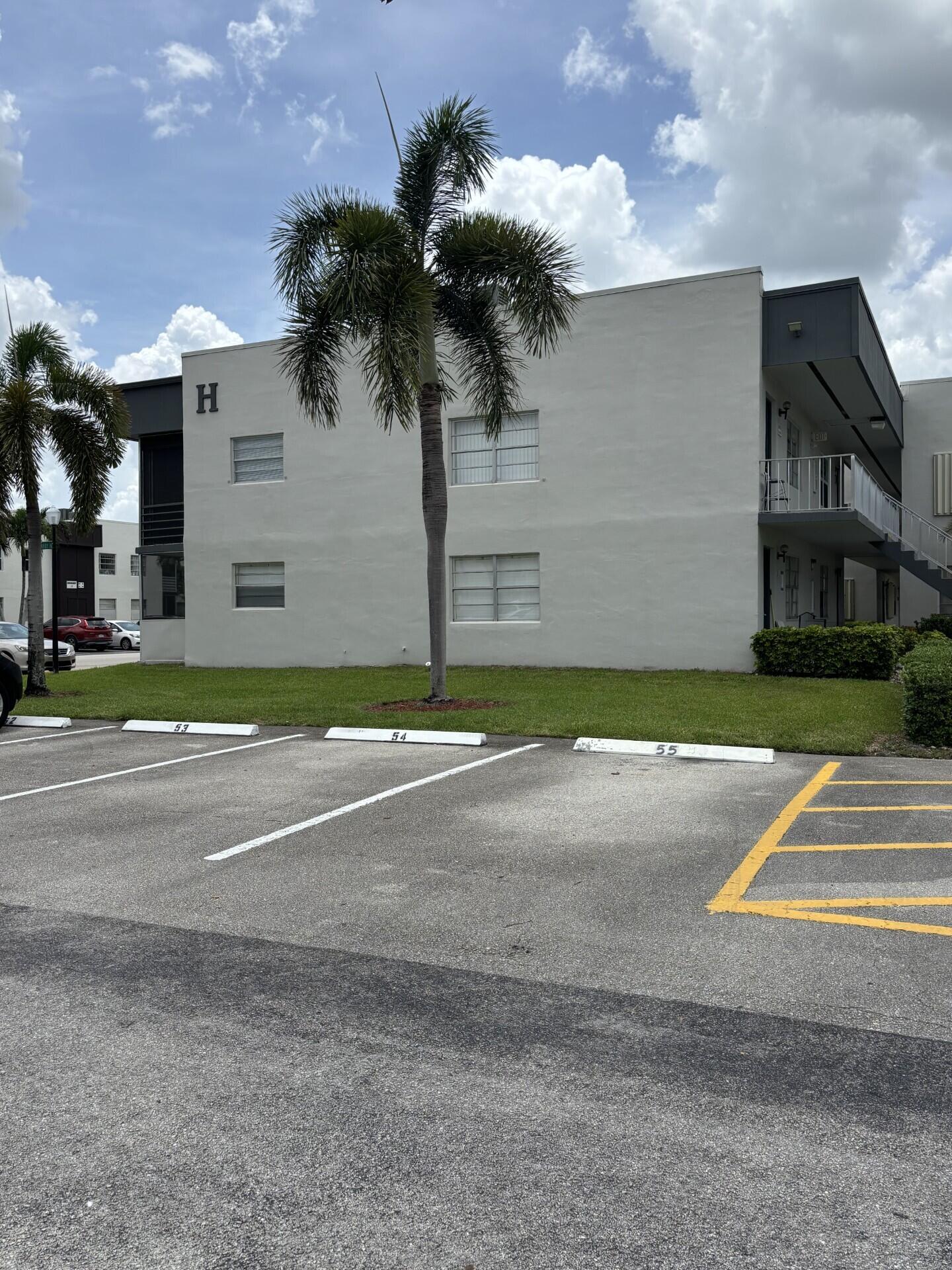 359 Normandy Lane Delray Beach, FL 33484 - Photo 18 of 27 Normandy H