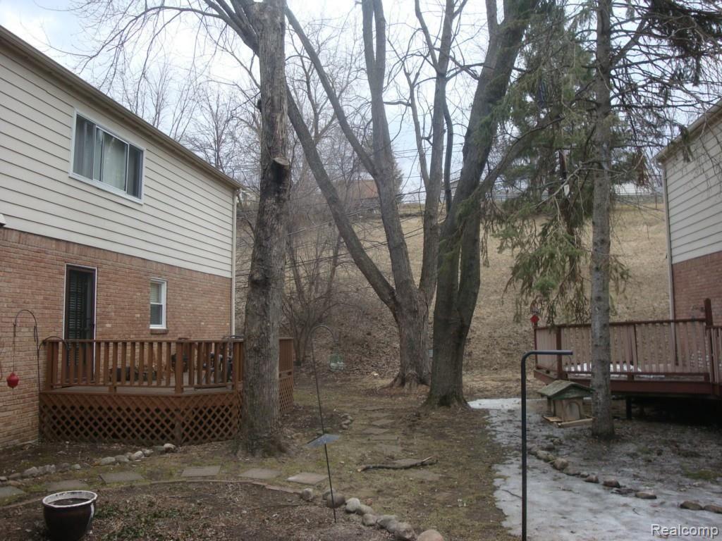527 East University Drive, Unit 85 Rochester, MI 48307 - Photo 3 of 10 Nice View