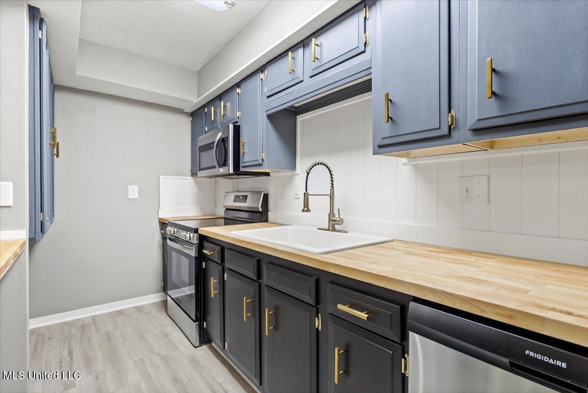 2501 Gulf Avenue, Unit 18 Gulfport, MS 39501 - Photo 11 of 32 12-HJ0A1801