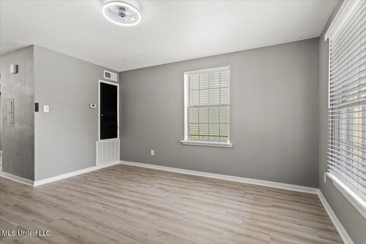 2501 Gulf Avenue, Unit 18 Gulfport, MS 39501 - Photo 16 of 32 17-HJ0A1821