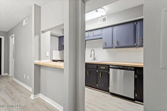 $125,000 | 2501 Gulf Avenue, Unit 18, Gulfport, MS 39501