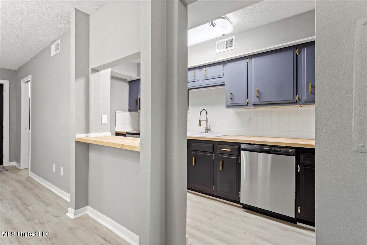 2501 Gulf Avenue, Unit 18 Gulfport, MS 39501 - Photo 10 of 32 11-HJ0A1797