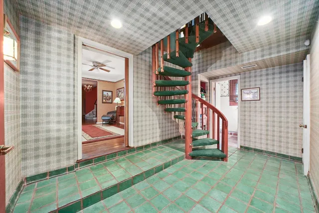 a view of entryway door