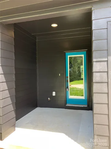 $1,950 | 19813 North Ferry Street, Cornelius, NC 28031