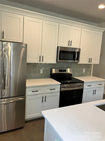 $1,950 | 19813 North Ferry Street, Cornelius, NC 28031