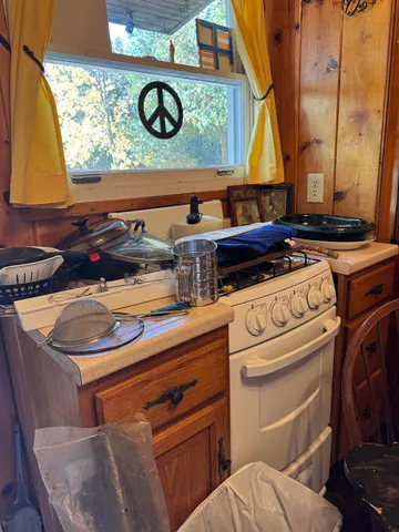 $134,900 | 35 Hammond Shore Road, Franklin, VT 05457