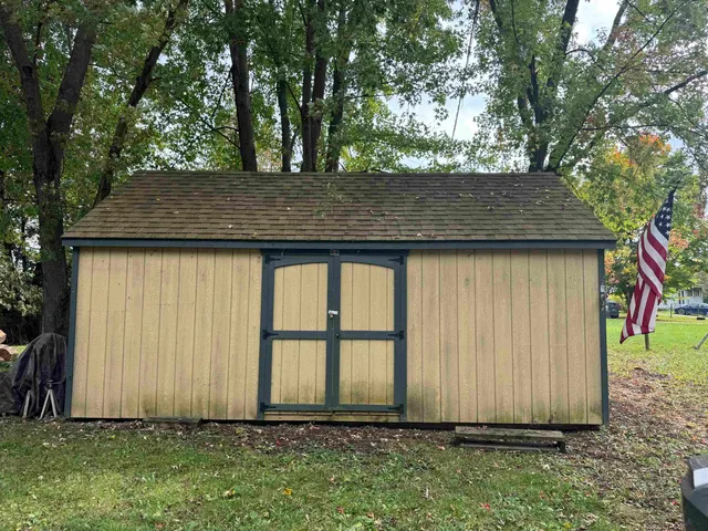 $134,900 | 35 Hammond Shore Road, Franklin, VT 05457