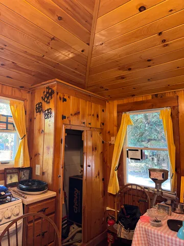 $134,900 | 35 Hammond Shore Road, Franklin, VT 05457