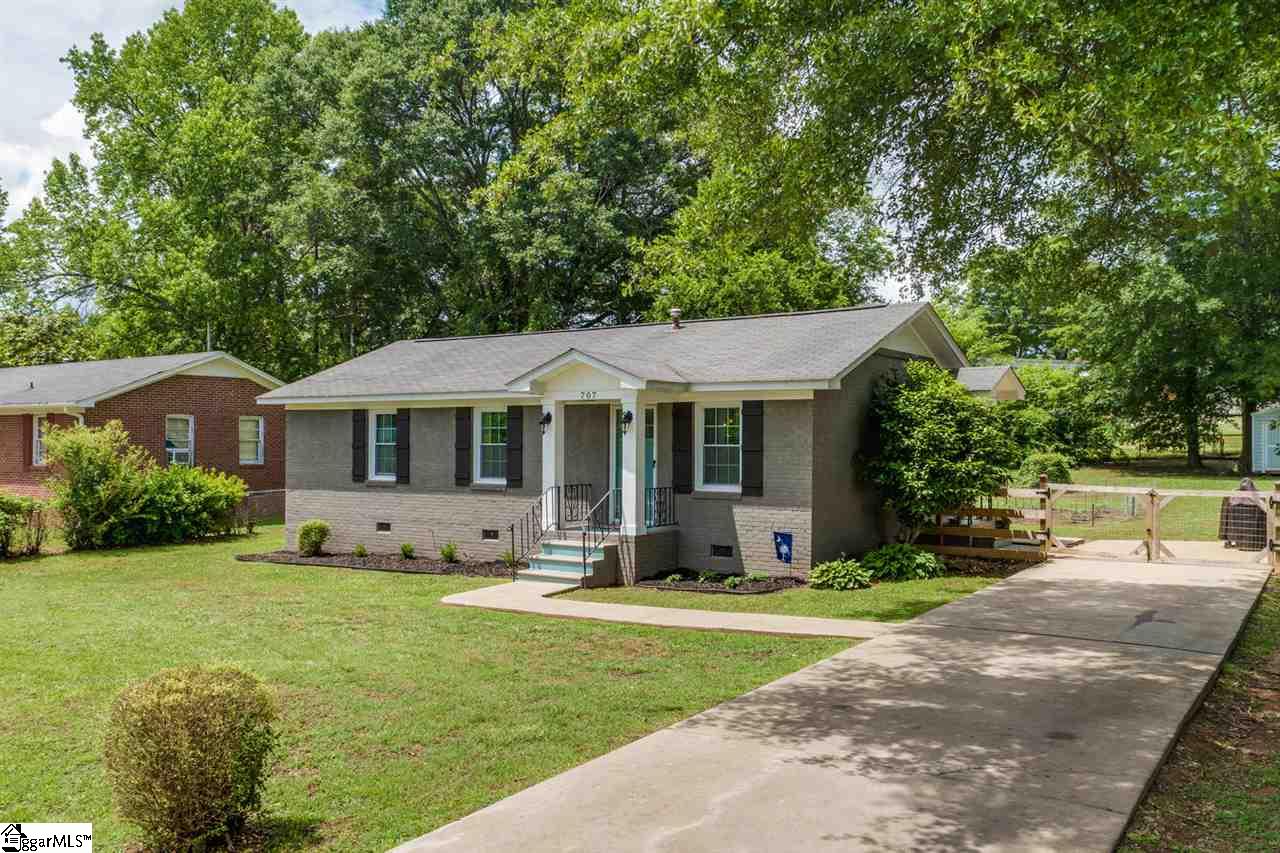 707 Hellams Street Fountain Inn, SC 29644 - Photo 2 of 31 Gallery Image 2