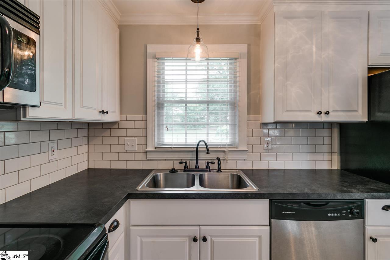 707 Hellams Street Fountain Inn, SC 29644 - Photo 11 of 31 Gallery Image 11
