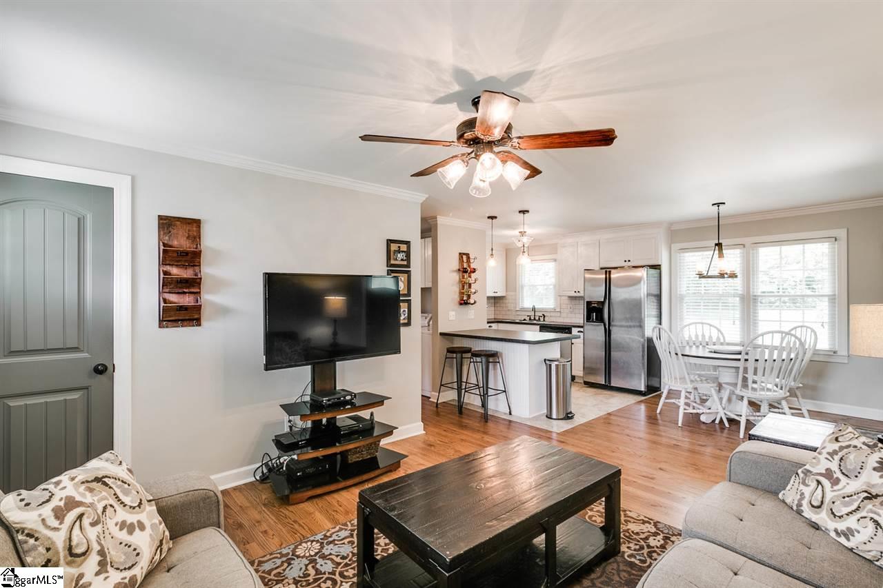 707 Hellams Street Fountain Inn, SC 29644 - Photo 7 of 31 Gallery Image 7