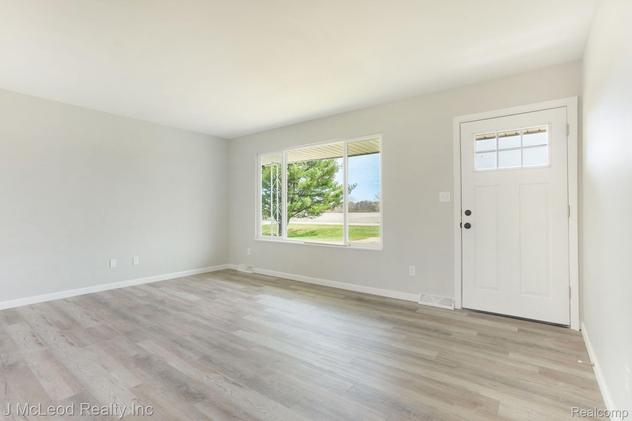 8120 Irish Road Millington, MI 48746 - Photo 7 of 36 Gallery Image 7