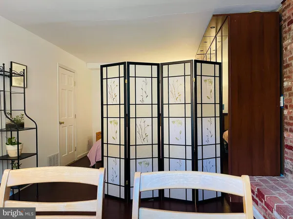 $1,050 | 928 A Venice Drive, Unit A, Silver Spring, MD 20904