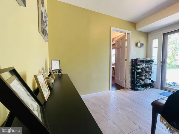 $1,050 | 928 A Venice Drive, Unit A, Silver Spring, MD 20904