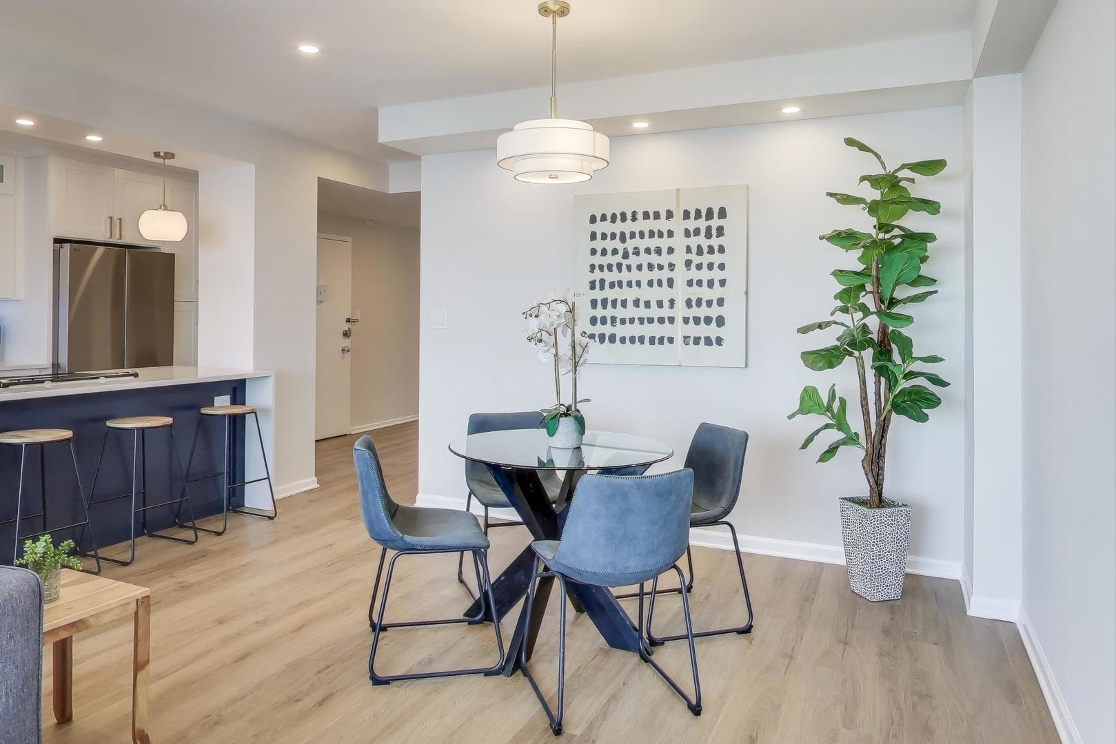 3180 North Lake Shore Drive, Unit 19D Chicago, IL 60657 - Photo 12 of 40