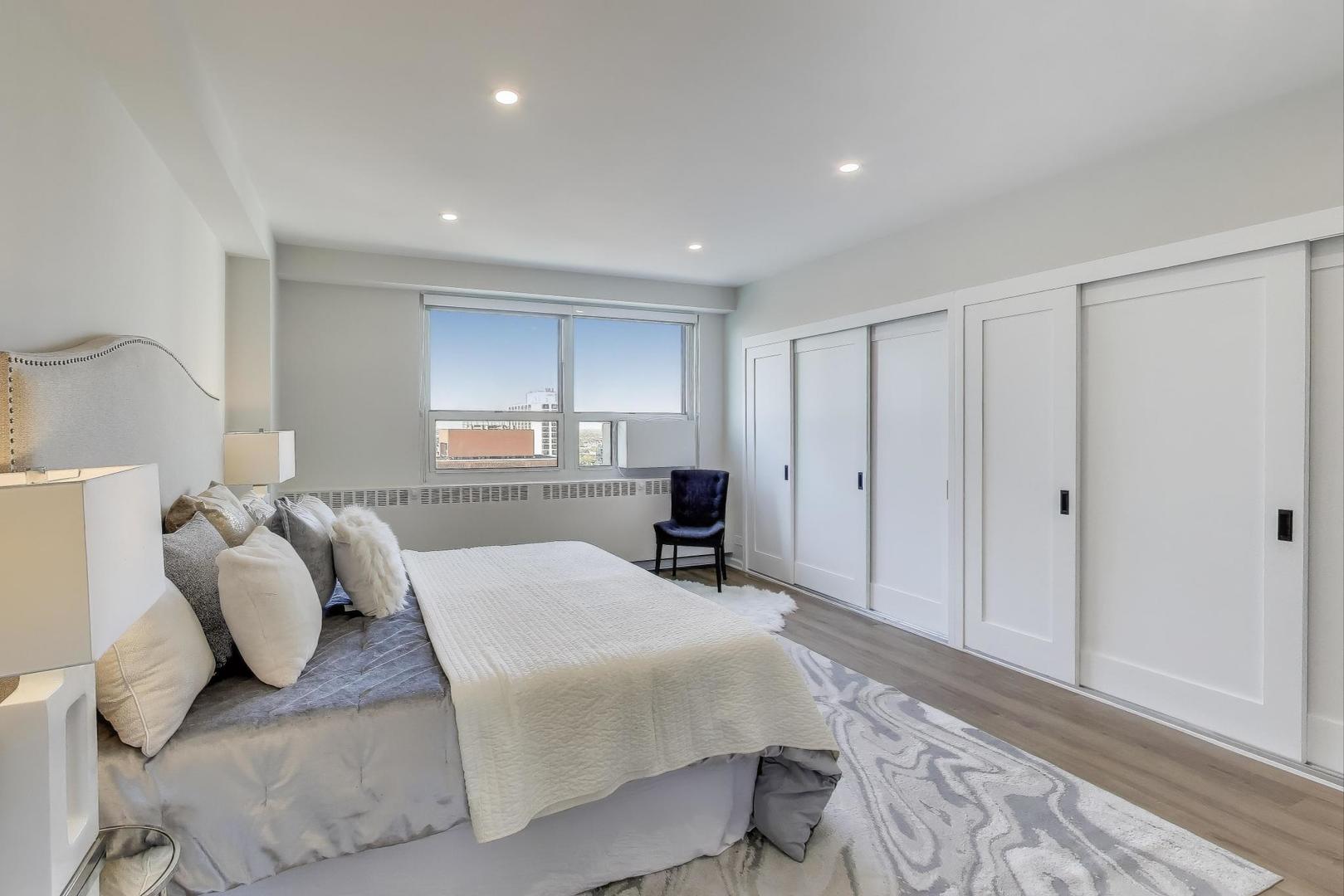 3180 North Lake Shore Drive, Unit 19D Chicago, IL 60657 - Photo 17 of 40