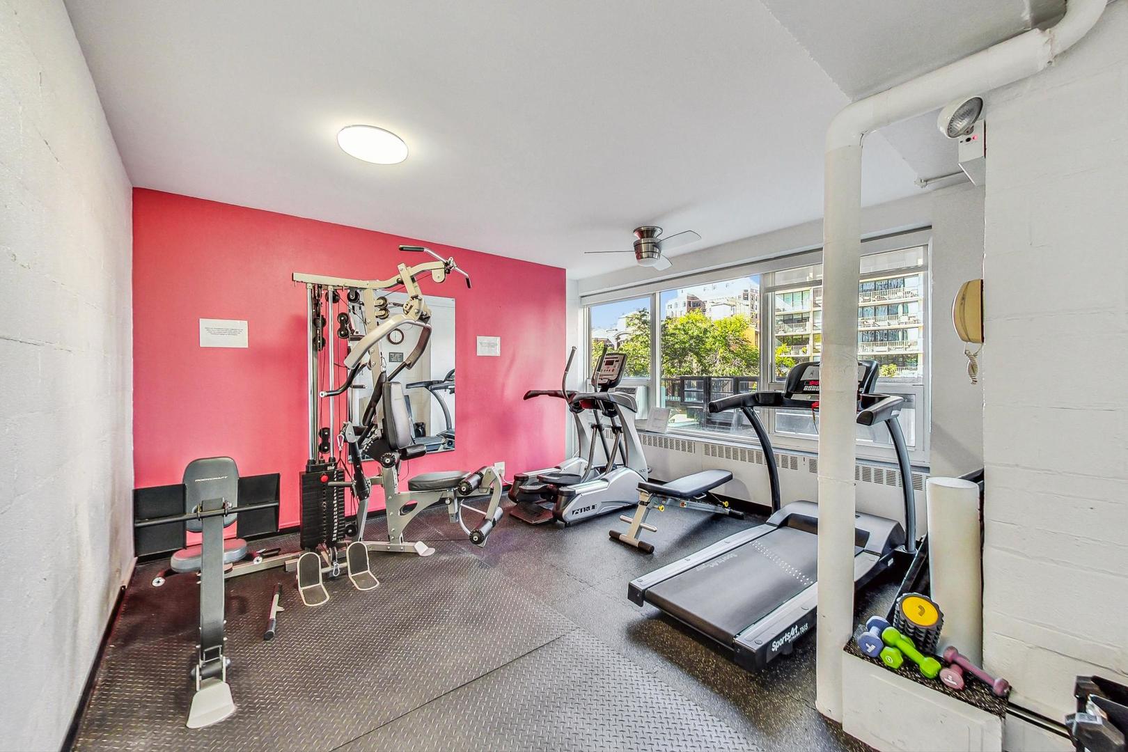 3180 North Lake Shore Drive, Unit 19D Chicago, IL 60657 - Photo 35 of 40