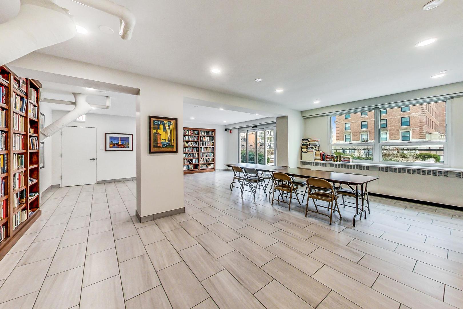 3180 North Lake Shore Drive, Unit 19D Chicago, IL 60657 - Photo 38 of 40