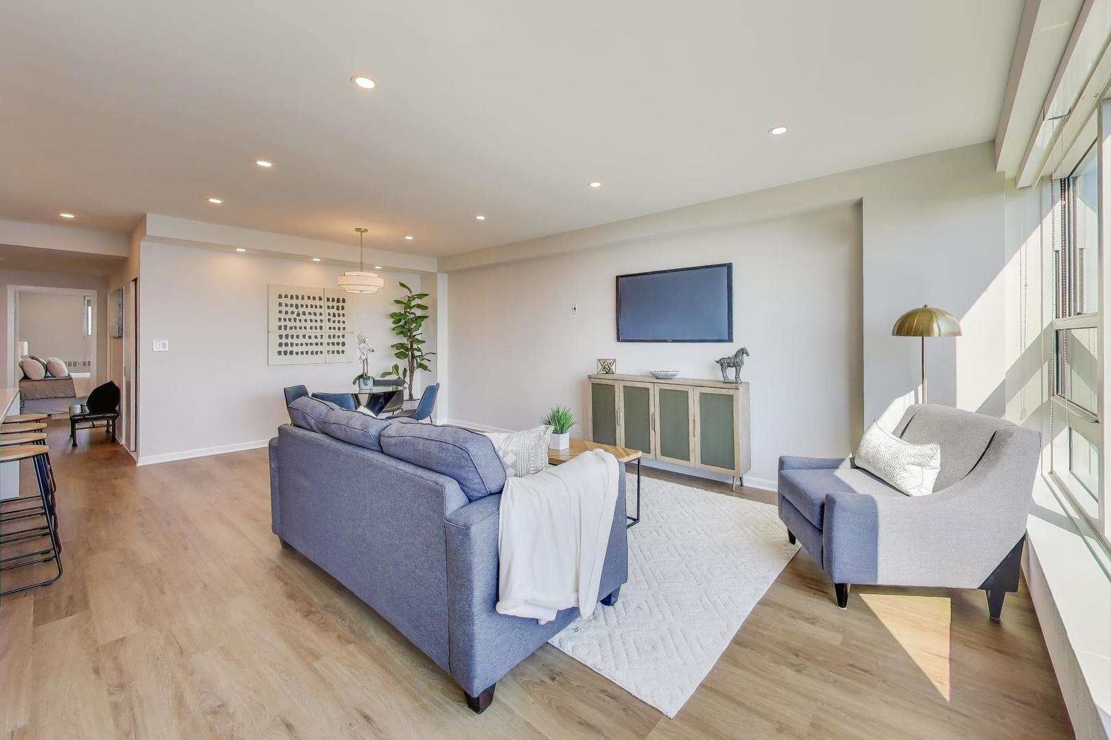 3180 North Lake Shore Drive, Unit 19D Chicago, IL 60657 - Photo 6 of 40