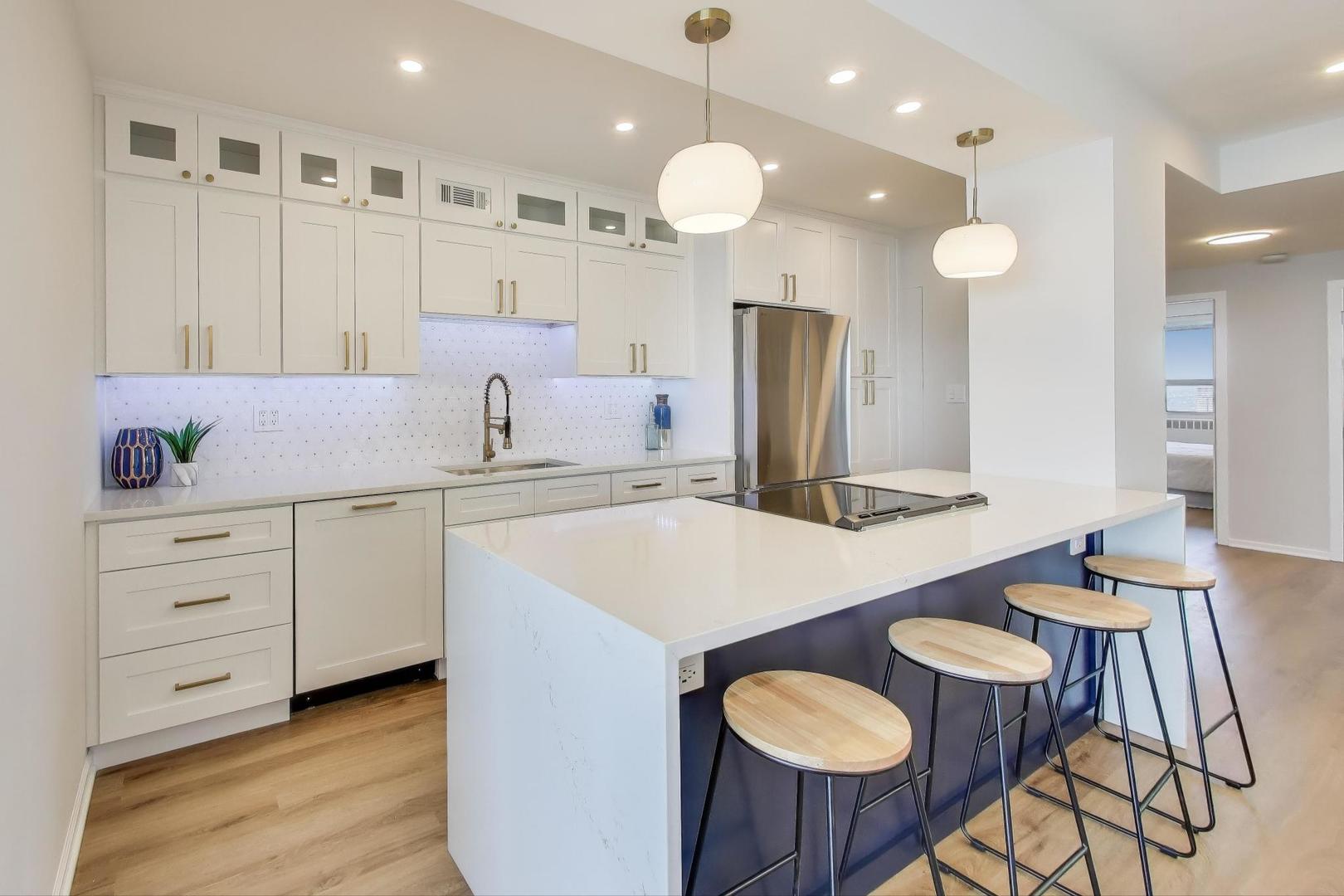 3180 North Lake Shore Drive, Unit 19D Chicago, IL 60657 - Photo 7 of 40