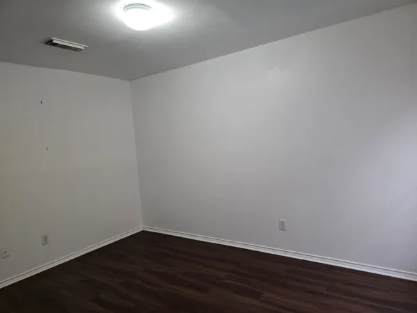 $2,100 | 2910 Plum Lake Drive, Pearland, TX 77584
