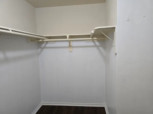 $2,100 | 2910 Plum Lake Drive, Pearland, TX 77584